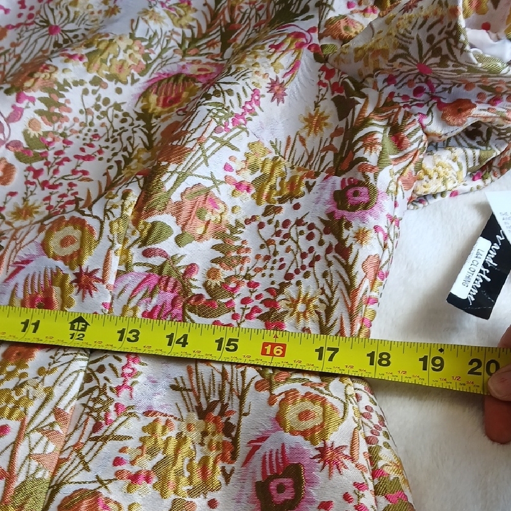 Dress Olive Floral Smocked The Sleves are puffy. - Picture 8 of 15
